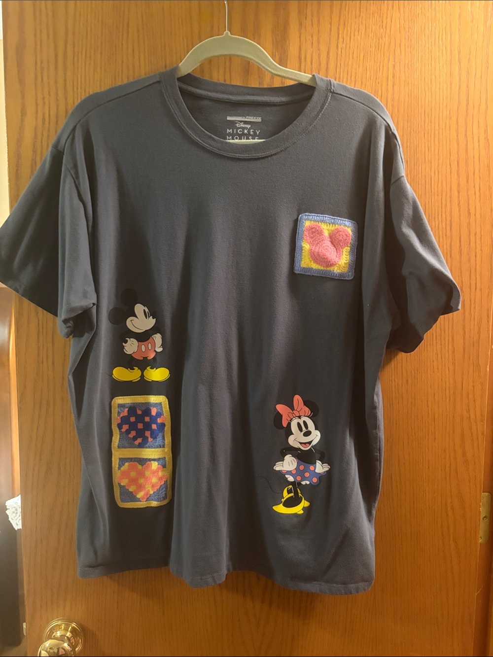 Disney Gray Short-Sleeve Mickey & Minnie Patch Graphic Tee